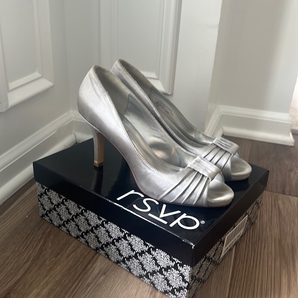 RSVP Starla Heels - Picture 1 of 4